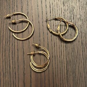 Set of 3 Dainty Gold Tone Medium Sized Hoop Earrings NWOT